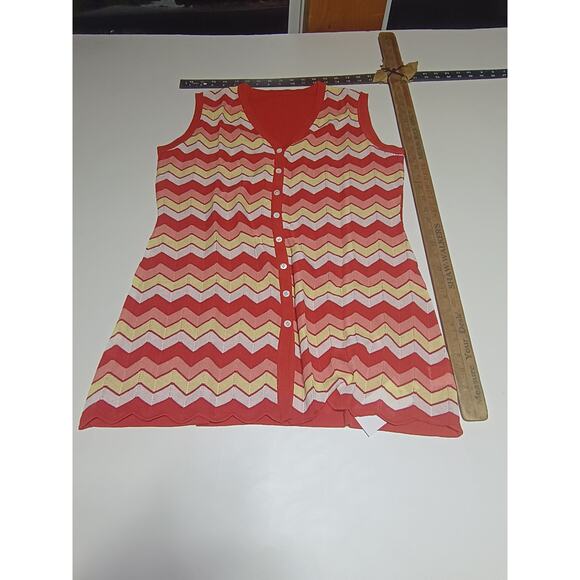 Retro Red & White Chevron Knit Tunic - Size Medium - NWT - Picture 4 of 6